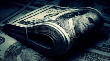 استقرار مفاجئ.. سعر الدولار أمام الجنيه بعد قرار البنك المركزي الجديد